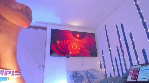 Snapshot of branfonhot chatting on 10-04-25, 06:06 Instagram             twitter BRAN LOPEZ  online show from 10-04-25, 06:06