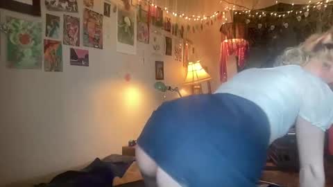 Snapshot of bratty_babytitz chatting on 03-03-25, 09:48 Sarah Rose online show from 03-03-25, 09:48