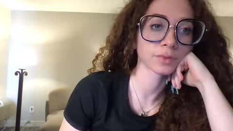 Snapshot of brattyprincess888 chatting on 10-18-25, 10:32 Bratty Fit Girl online show from 10-18-25, 10:32