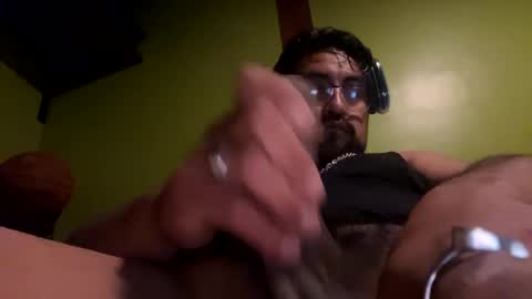 Snapshot of bravo323 chatting on 09-17-25, 06:04 bravo323 online show from 09-17-25, 06:04