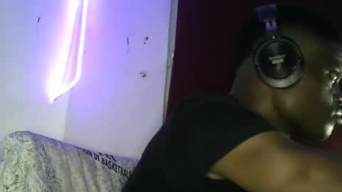 Snapshot of brayan1111x chatting on 11-08-25, 12:55 brayan1111x online show from 11-08-25, 12:55