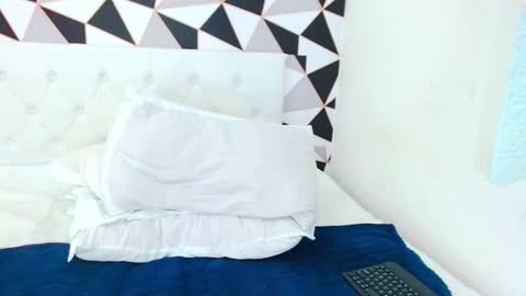 Alice online show from 12-30-24, 01:37