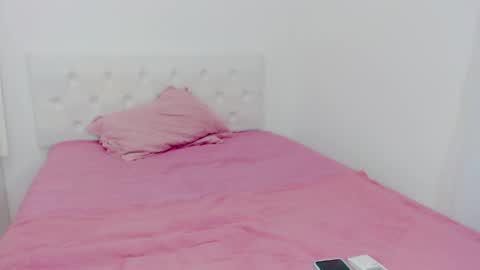 Alice online show from 11-11-25, 01:05