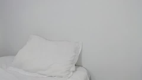 Snapshot of braziliangirl191 chatting on 02-19-26, 12:50 Alice online show from 02-19-26, 12:50