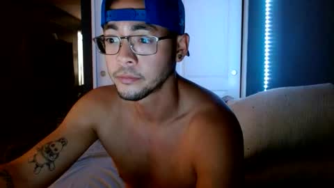 Snapshot of breadcrumbsss chatting on 11-02-25, 02:14 Breadcrumbsss online show from 11-02-25, 02:14