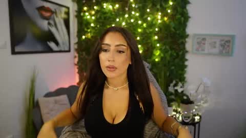 Snapshot of bree__morgan chatting on 09-28-25, 01:27 Bree online show from 09-28-25, 01:27