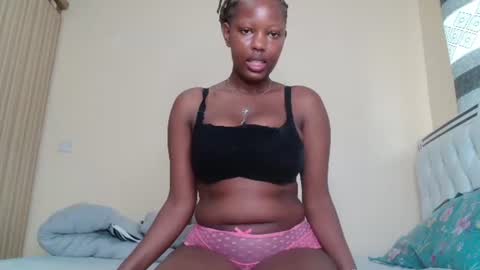 Snapshot of bree_beauty chatting on 07-10-26, 09:01 bree_beauty online show from 07-10-26, 09:01