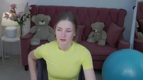 Snapshot of bree_sky chatting on 04-15-26, 11:39 Bree online show from 04-15-26, 11:39