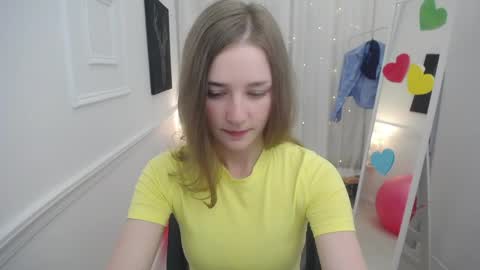 Snapshot of bree_sky chatting on 05-15-26, 11:17 Bree online show from 05-15-26, 11:17