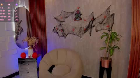 Snapshot of breex_ chatting on 10-30-25, 08:31 Breex online show from 10-30-25, 08:31