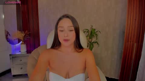 Snapshot of breex_ chatting on 11-26-25, 07:59 Breex online show from 11-26-25, 07:59