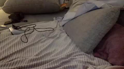 breezydicks online show from 10-31-25, 06:09