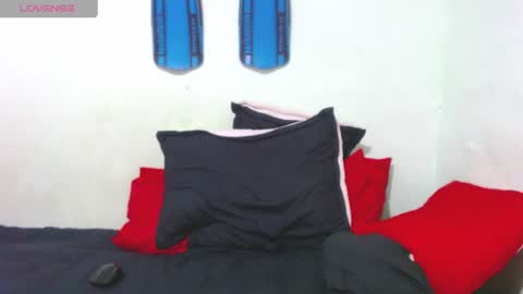 Snapshot of breinerxxlhot chatting on 02-26-25, 01:43 Breiner online show from 02-26-25, 01:43