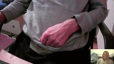 Snapshot of bremer64 chatting on 10-13-25, 06:46 bremer64 online show from 10-13-25, 06:46