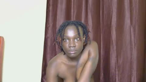 Snapshot of brenasweetx chatting on 07-12-26, 02:35 brenasweetx online show from 07-12-26, 02:35