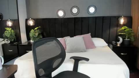   online show from 02-10-26, 03:21