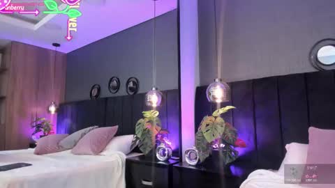   online show from 02-12-26, 03:56