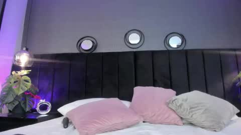   online show from 03-11-26, 04:18