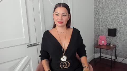 Snapshot of brenda_lamar chatting on 01-06-25, 08:07 Brenda online show from 01-06-25, 08:07