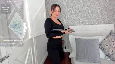 Snapshot of brenda_lamar chatting on 02-12-25, 08:07 Brenda online show from 02-12-25, 08:07