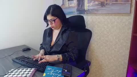 Snapshot of brenda_levine chatting on 07-19-26, 11:36 Brenda online show from 07-19-26, 11:36