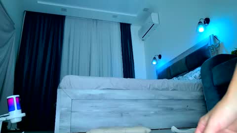 Snapshot of brenda_m00n chatting on 10-30-25, 03:13 Brenda online show from 10-30-25, 03:13