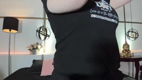 Snapshot of brendacantorel chatting on 10-02-25, 11:50 MeganBeaked online show from 10-02-25, 11:50