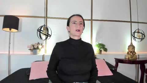 Snapshot of brendacantorel chatting on 10-03-25, 12:02 MeganBeaked online show from 10-03-25, 12:02
