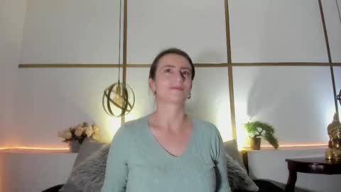 MeganBeaked online show from 11-11-25, 11:43