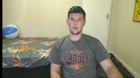 ask me lol online show from 01-27-25, 03:47