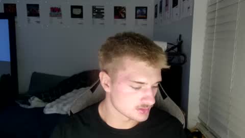 Snapshot of brentbarbasol chatting on 10-08-25, 04:32 BrentBarbasol online show from 10-08-25, 04:32