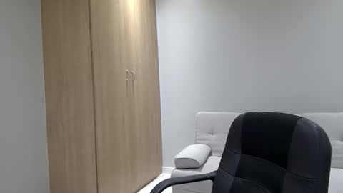 Snapshot of brettdj chatting on 11-06-25, 03:24 Brett online show from 11-06-25, 03:24