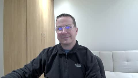 Snapshot of brettdj chatting on 11-17-25, 03:07 Brett online show from 11-17-25, 03:07