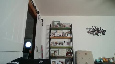 hey online show from 10-09-25, 02:48