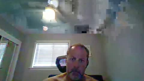 Snapshot of brettsky chatting on 04-18-26, 09:04 hey online show from 04-18-26, 09:04