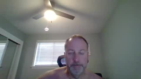 Snapshot of brettsky chatting on 05-03-26, 01:39 hey online show from 05-03-26, 01:39