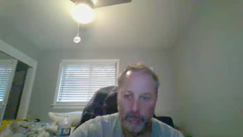Snapshot of brettsky chatting on 05-20-26, 09:21 hey online show from 05-20-26, 09:21