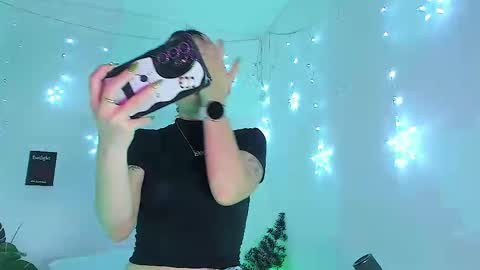Snapshot of bri_cullen chatting on 12-22-24, 05:01 Bri cullen online show from 12-22-24, 05:01