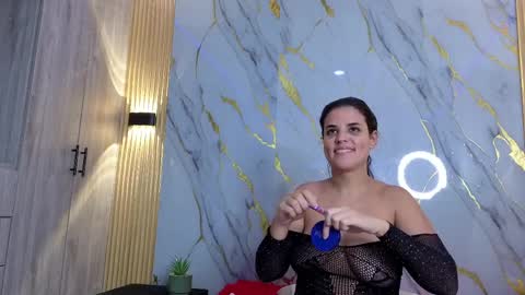 Snapshot of briana_7777 chatting on 04-13-26, 01:33 Manuela online show from 04-13-26, 01:33