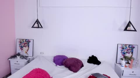 Brianna online show from 03-25-26, 04:07