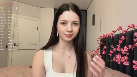 I am Valery ntmu Lets hit 10 Thumbs Up together We are almost done online show from 04-15-26, 06:20