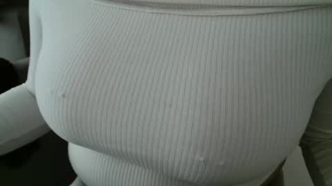 Snapshot of brianna_anny chatting on 04-24-26, 10:50 shiny smile online show from 04-24-26, 10:50