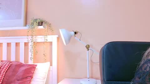 brianna online show from 10-04-25, 11:41