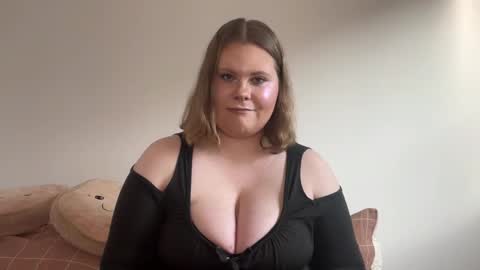 Brianna online show from 11-14-25, 08:02