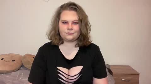 Brianna online show from 12-16-25, 01:27