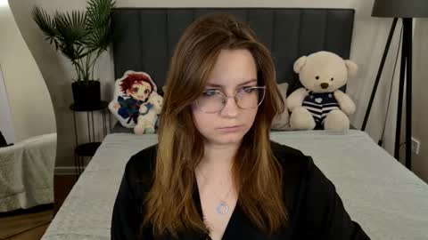 briarwynn online show from 10-19-25, 06:19