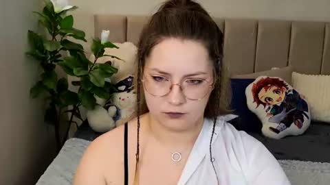 Snapshot of briarwynn chatting on 07-22-26, 05:27 briarwynn online show from 07-22-26, 05:27