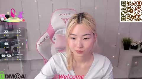 Snapshot of bridgetbottrel chatting on 11-18-25, 08:41 Bridget online show from 11-18-25, 08:41