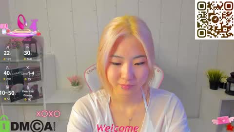 Snapshot of bridgetbottrel chatting on 11-24-25, 01:16 Bridget online show from 11-24-25, 01:16