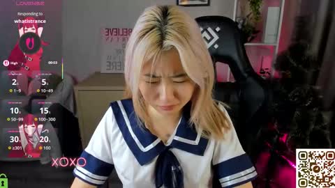 Snapshot of bridgetbottrel chatting on 12-16-25, 01:43 Bridget online show from 12-16-25, 01:43